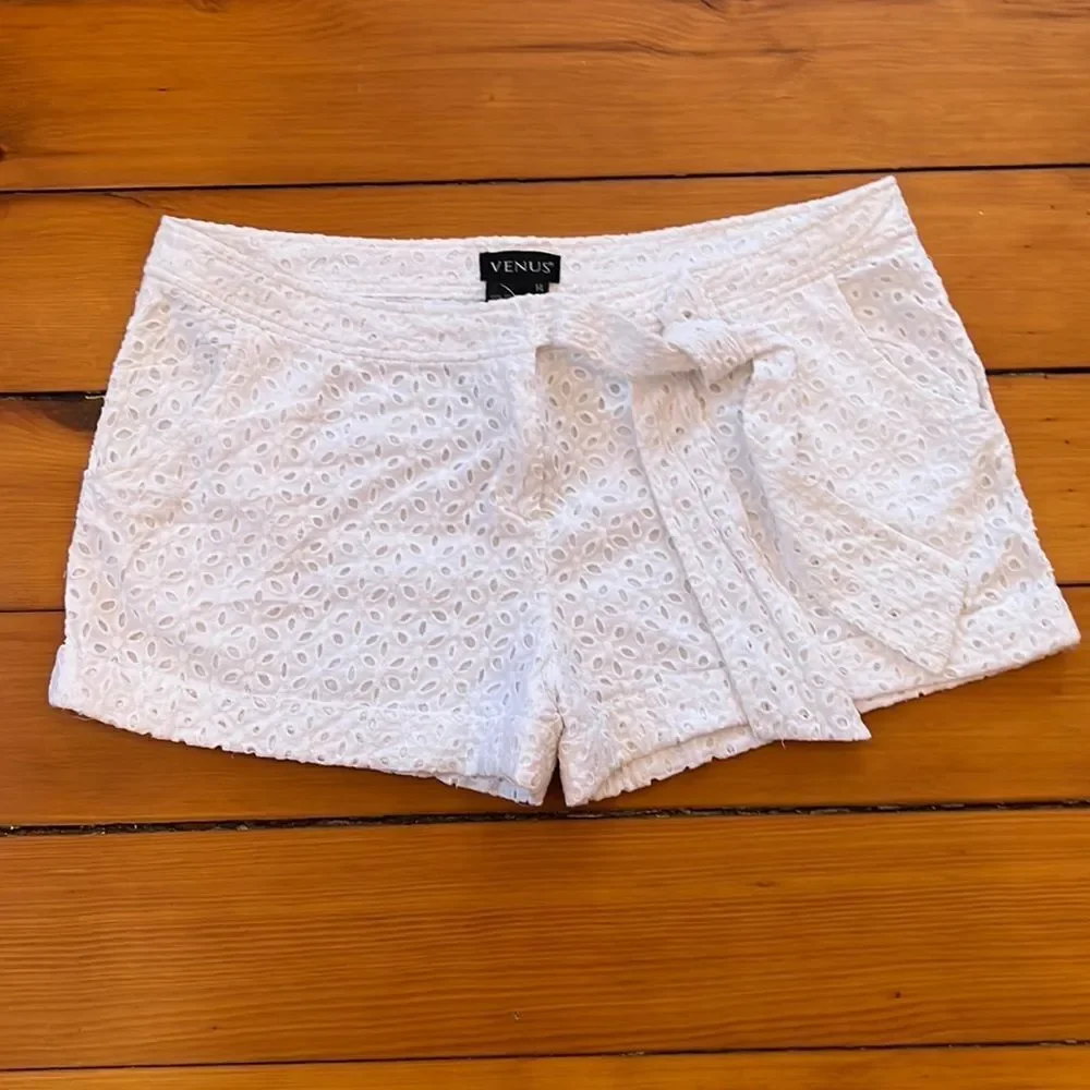 *COQUETTE-GIRL* Venus Sz 14 EUC White Eyelet Waist Tie Trouser Shorts